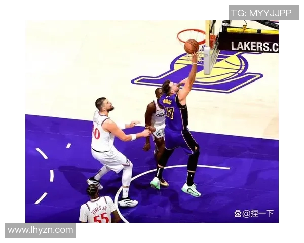 2012年NBA西部决赛第六场湖人与雷霆的激烈对决回顾与精彩瞬间分析 2012年NBA西部决赛第六场湖人与雷霆的激烈对决回顾与精彩瞬间分析